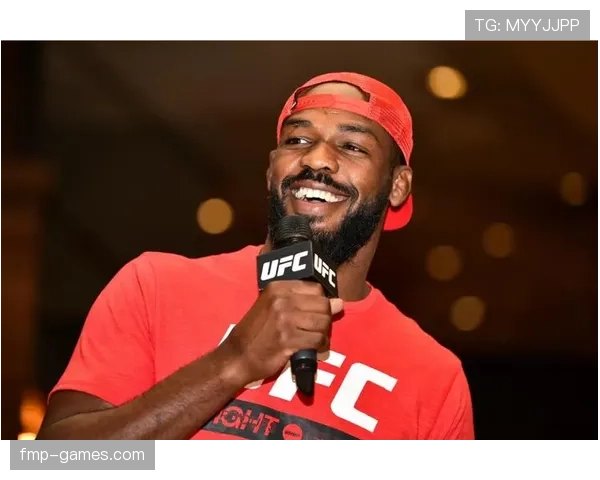 乔恩·琼斯半夜豪宅里喊话，隔壁邻居都傻了吧唧怎么买得起这样的生活？